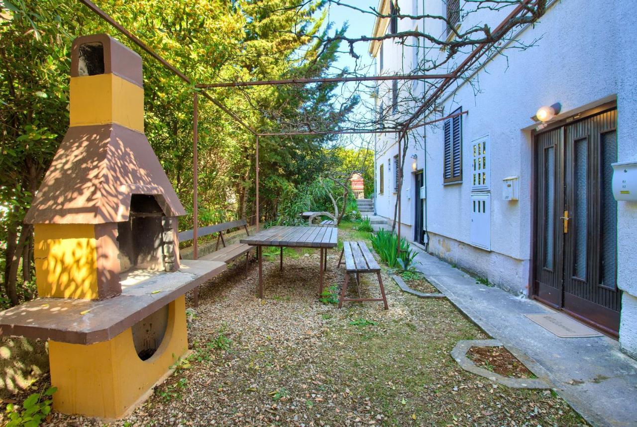 Studio Apartment Vesna Krk Town Exterior foto